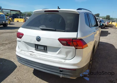 2019 Volkswagen Tiguan 2.0T Se/2.0T Sel/2.0T Sel R-Line/2.0T Sel R-Line Black из США, поврежденный, VIN 3VV3B7AX4KM199499